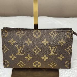 Authentic Louis Vuitton Monogram Bucket Pouch 23-Small